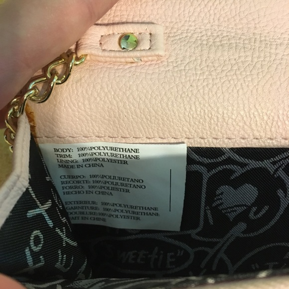 ✨3x HOST PICK✨ Betsey Johnson mini crossbody bag - Picture 6 of 9